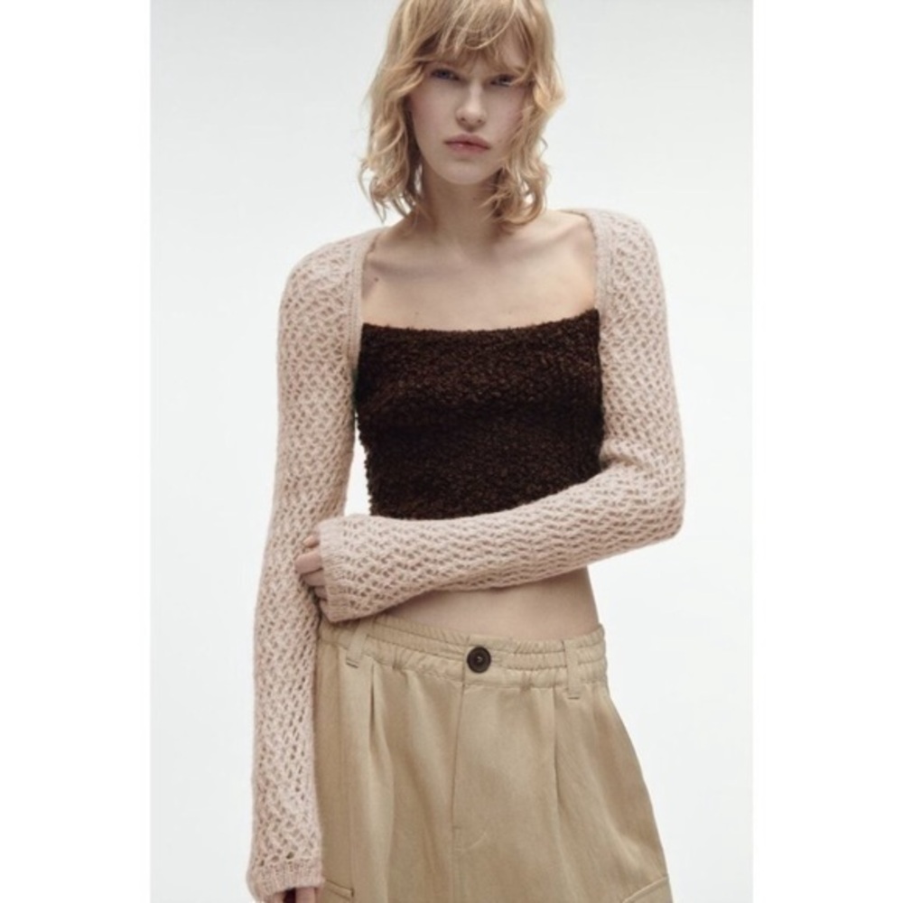 ZARA SHORT KNIT CROP TOP